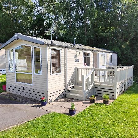 Holiday Home Sleeps Six Saint Leonards ภายนอก รูปภาพ